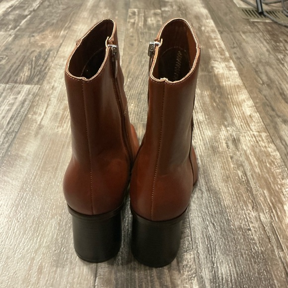 Marc Fiaher DAIREY Elegant Brown Ankle Boots Size 8.5 - Picture 9 of 16